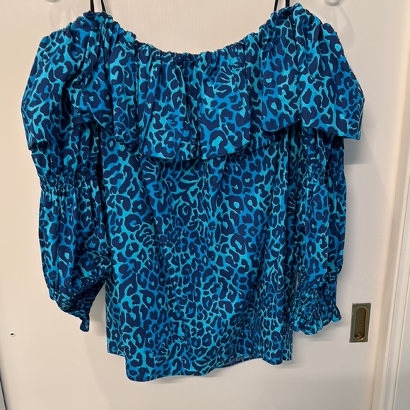 Lilly Pulitzer Blue Leopard Ruffled Puff Sleeve Blouse - Picture 2 of 6